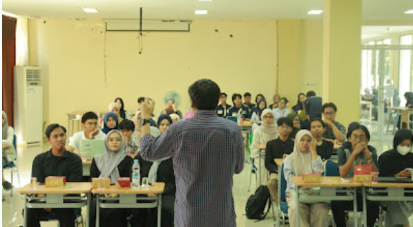 HIMA BISDIG FEB UNM Buktikan aksi nyata Membangun Wirausaha Kompetitif di Era Digital Lewat DIGIBIZ